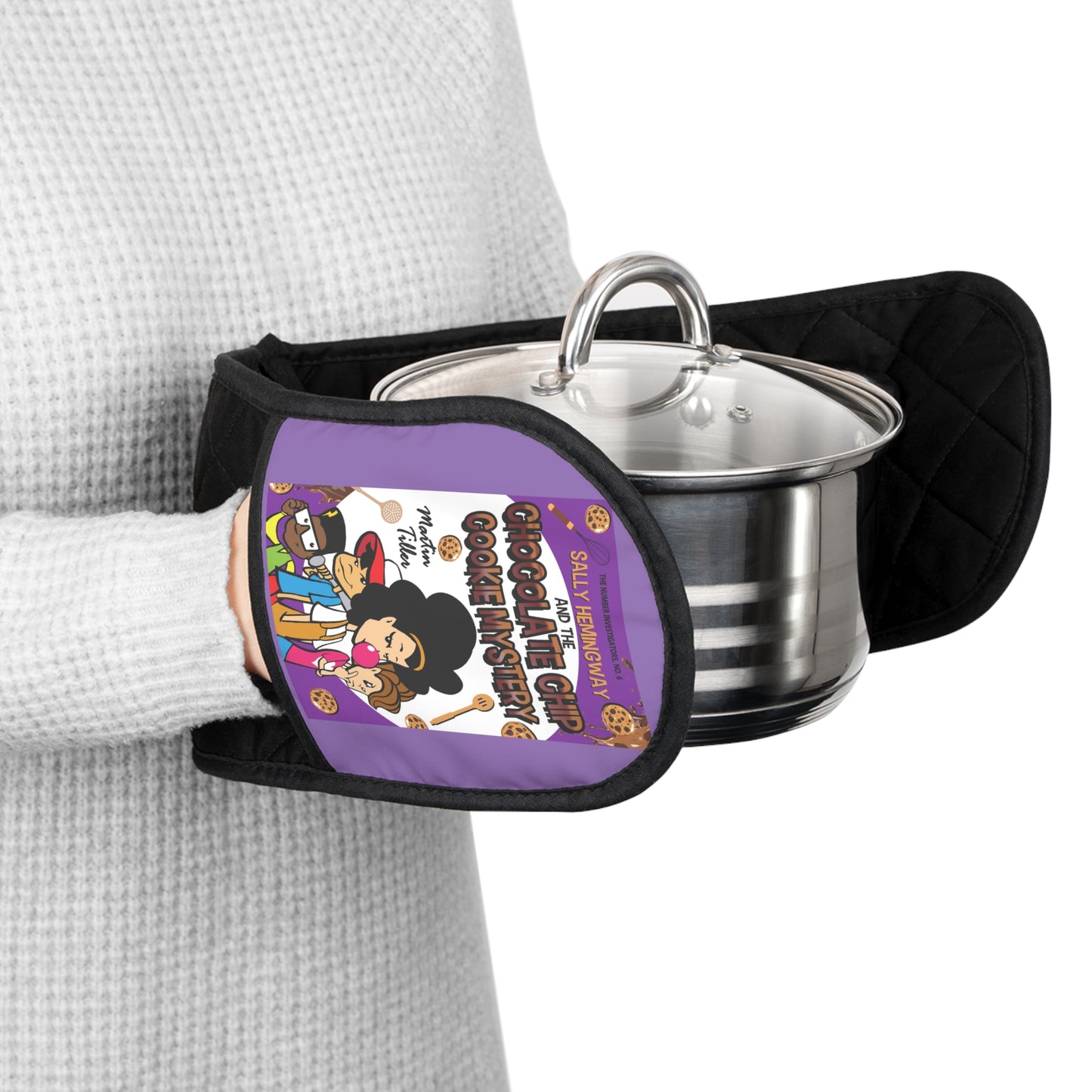 Oven Mitts Book Cover - Sally Hemingway and the Chocolate Cookie Mystery